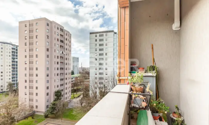 Rexer-Milano-Splendido-locali-con-box-Altro