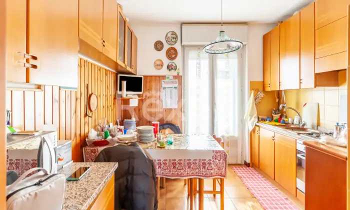 Rexer-Milano-Splendido-locali-con-box-Altro