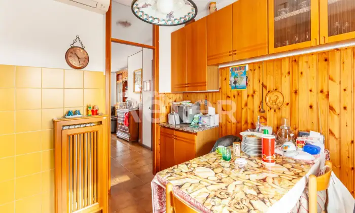 Rexer-Milano-Splendido-locali-con-box-Altro