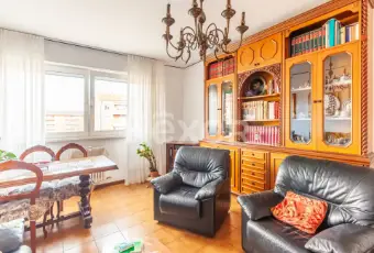 Rexer-Milano-Splendido-locali-con-box-Altro