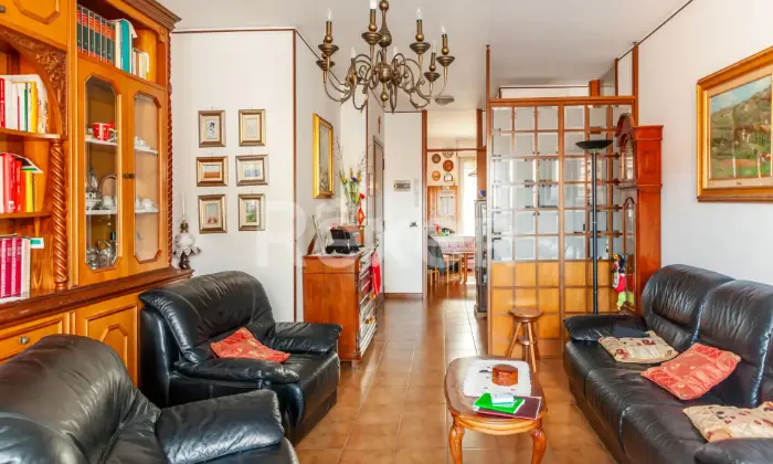 Rexer-Milano-Splendido-locali-con-box-Altro