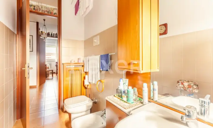 Rexer-Milano-Splendido-locali-con-box-Altro