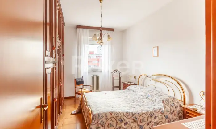 Rexer-Milano-Splendido-locali-con-box-Altro