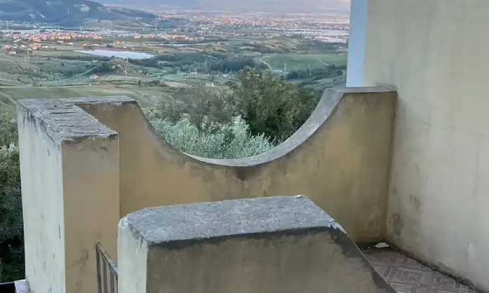 Rexer-Montecorvino-Pugliano-Deposito-accatastato-C-TOTALMENTE-DA-RISTRUTTURARE-Terrazzo