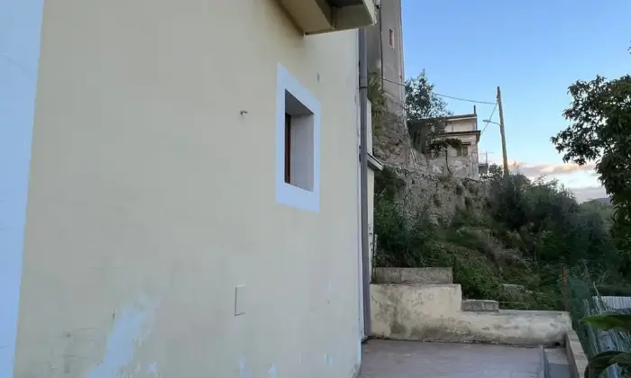 Rexer-Montecorvino-Pugliano-Deposito-accatastato-C-TOTALMENTE-DA-RISTRUTTURARE-Terrazzo
