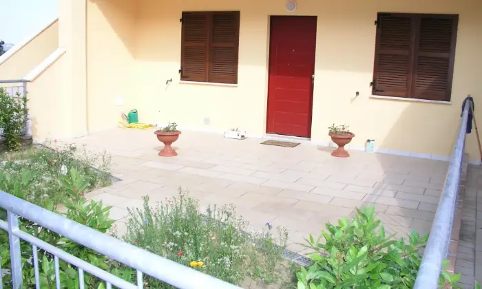Rexer-Sarnano-DELIZIOSO-BILOCALE-Giardino