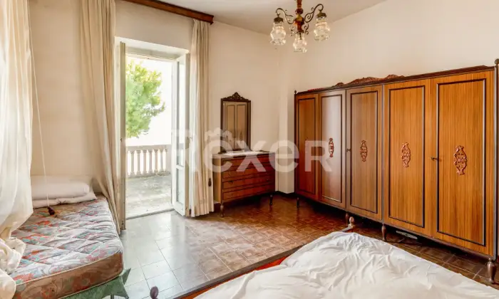 Rexer-VALLEFOGLIA-VENDESI-PALAZZO-DA-RISTRUTTURARE-NEL-CUORE-DI-VALLEFOGLIA-PU-Altro