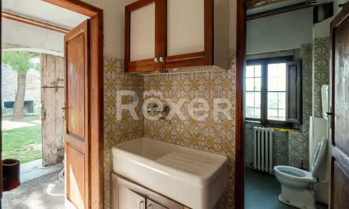 Rexer-VALLEFOGLIA-VENDESI-PALAZZO-DA-RISTRUTTURARE-NEL-CUORE-DI-VALLEFOGLIA-PU-Altro