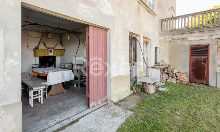 Rexer-VALLEFOGLIA-VENDESI-PALAZZO-DA-RISTRUTTURARE-NEL-CUORE-DI-VALLEFOGLIA-PU-Altro
