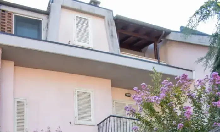 Rexer-Frosinone-Vendesi-Elegante-Villetta-a-Schiera-in-Zona-Residenziale-a-Frosinone-FR-Altro