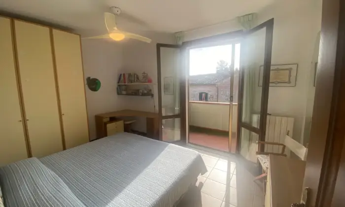 Rexer-Montaione-Luminoso-vanai-a-Montaione-CameraDaLetto