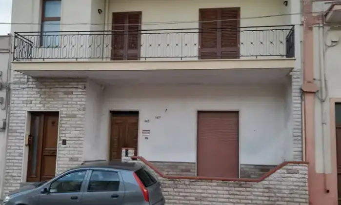 Rexer-Salice-Salentino-Vendesi-intero-edificio-in-via-Maria-Cristina-di-Savoia-a-Salice-Salentino-LE-Altro
