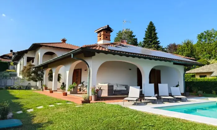 Rexer-Cermenate-Villa-con-piscina-Giardino