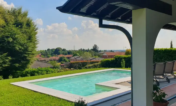 Rexer-Cermenate-Villa-con-piscina-Giardino