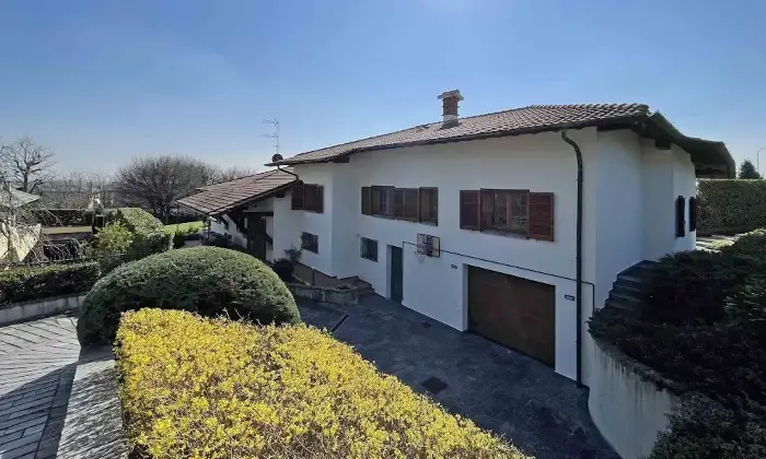 Rexer-Cermenate-Villa-con-piscina-Terrazzo