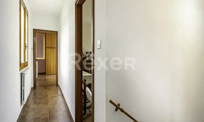 Rexer-Valsamoggia-BO-Abitazione-bilivelli-con-giardino-e-terreno-oltre-autorimessa-e-magazzino-Altro