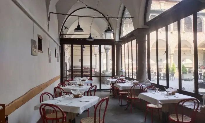 Rexer-Almenno-San-Salvatore-Tenuta-vitivinicola-con-fabbricati-storici-e-terreni-per-circa-ettari-Altro