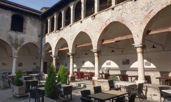 Rexer-Almenno-San-Salvatore-Tenuta-vitivinicola-con-fabbricati-storici-e-terreni-per-circa-ettari-Altro