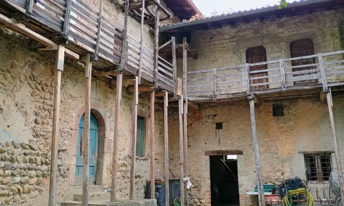 Rexer-Almenno-San-Salvatore-Tenuta-vitivinicola-con-fabbricati-storici-e-terreni-per-circa-ettari-Altro