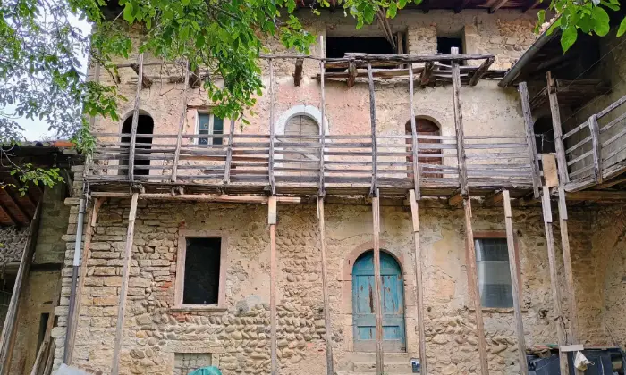 Rexer-Almenno-San-Salvatore-Tenuta-vitivinicola-con-fabbricati-storici-e-terreni-per-circa-ettari-Altro