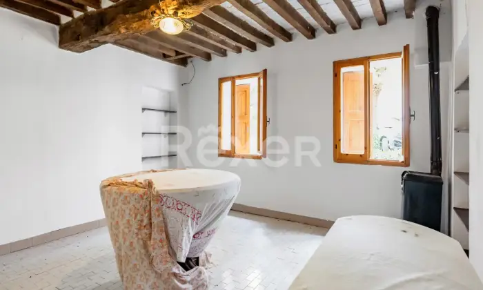 Rexer-Valsamoggia-Villetta-disposta-su-livelli-con-giardino-Altro