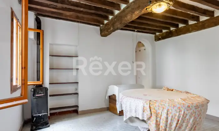 Rexer-Valsamoggia-Villetta-disposta-su-livelli-con-giardino-Altro
