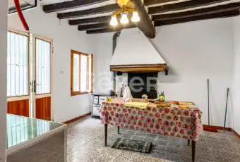 Rexer-Valsamoggia-Villetta-disposta-su-livelli-con-giardino-Altro