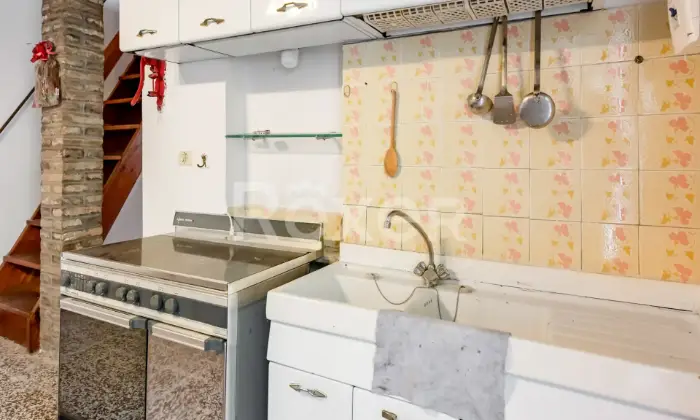 Rexer-Valsamoggia-Villetta-disposta-su-livelli-con-giardino-Altro