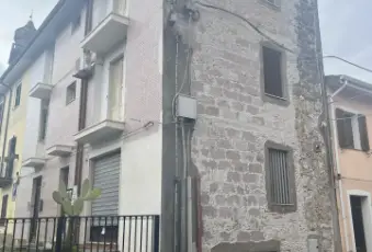Rexer-Ghilarza-Edificio-composto-appartamenti-ufficio-e-magazzino-centro-storico-Esterno