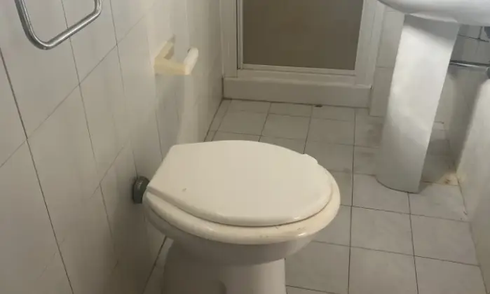 Rexer-Ghilarza-Edificio-composto-appartamenti-ufficio-e-magazzino-centro-storico-Bagno