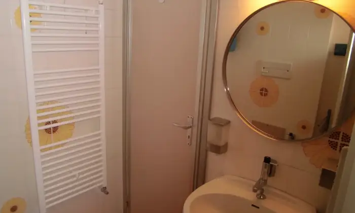 Rexer-San-Bartolomeo-al-Mare-Bilocale-BAGNO