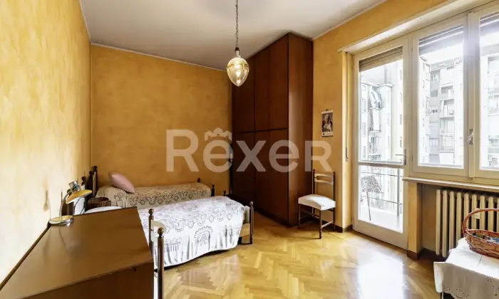 Rexer-Torino-PENTALOCALE-IN-SANTA-RITA-Altro