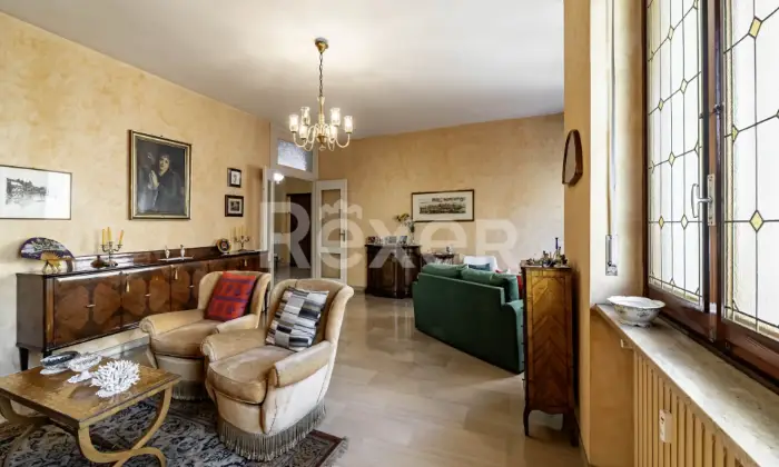 Rexer-Torino-PENTALOCALE-IN-SANTA-RITA-Altro