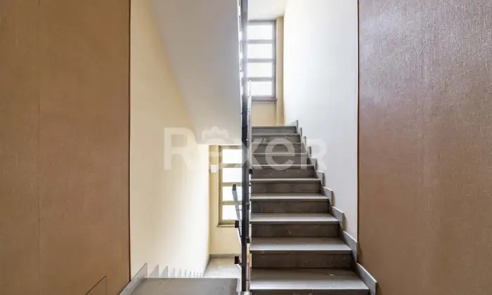 Rexer-Torino-PENTALOCALE-IN-SANTA-RITA-Altro