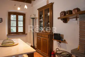 Rexer-Pescaglia-Grazioso-terratetto-a-Pascoso-Altro