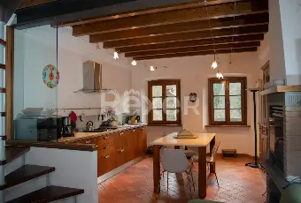 Rexer-Pescaglia-Grazioso-terratetto-a-Pascoso-Altro