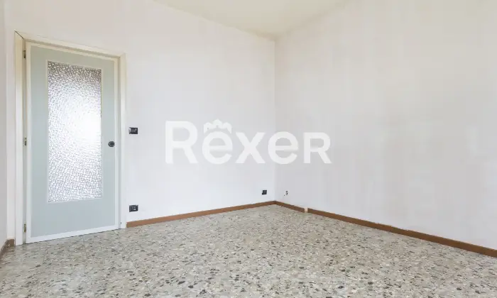 Rexer-Settimo-Torinese-Trilocale-con-box-auto-singolo-Altro