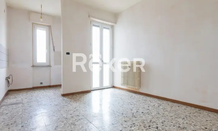 Rexer-Settimo-Torinese-Trilocale-con-box-auto-singolo-Altro