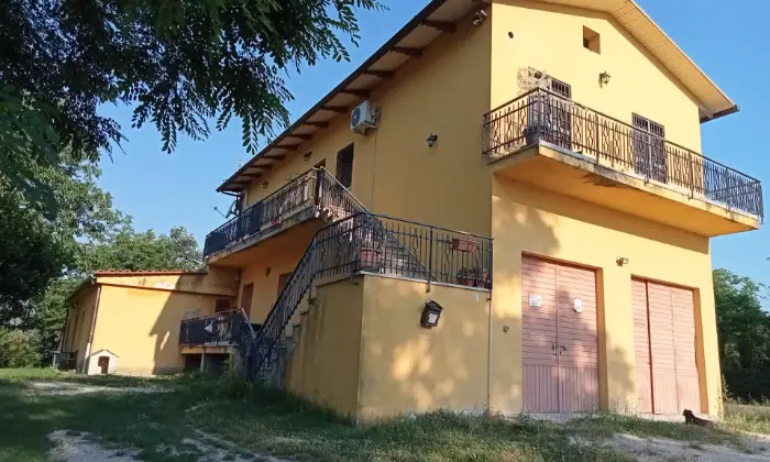Rexer-Acqualagna-Rustico-in-montagna-Giardino