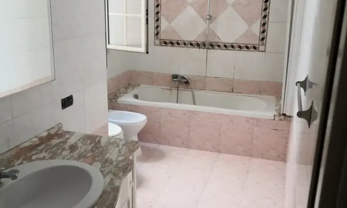 Rexer-Palermo-Appartamento-in-Via-Cardinale-Alessandro-Lualdi-Palermo-Bagno