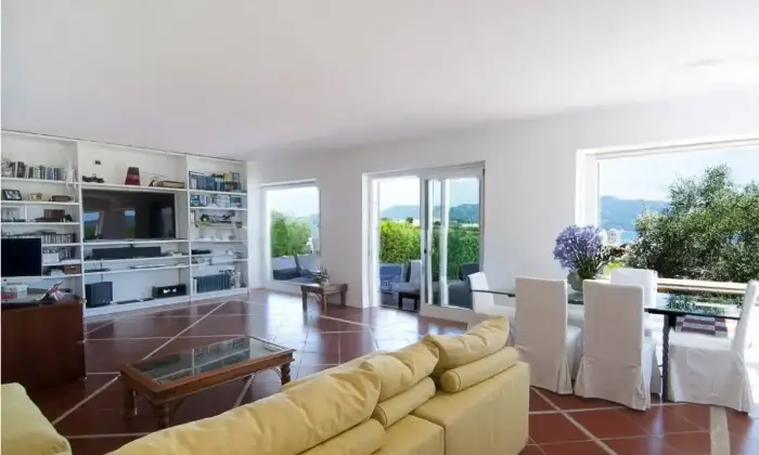 Rexer-Portoferraio-Vendesi-Esclusiva-Villa-con-Piscina-e-Terrazzo-a-Portoferraio-a-Pochi-Passi-dalla-Spiaggia-di-Capo-Bianco-Altro
