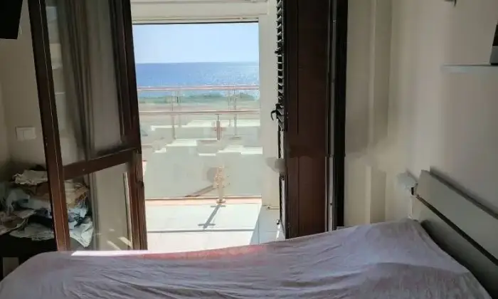Rexer-Caponegro-Vendesi-un-delizioso-appartamento-fronte-mare-a-Avola-Altro