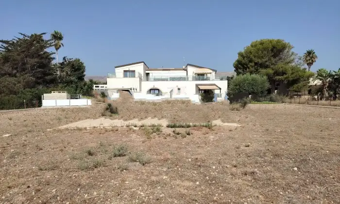 Rexer-Caponegro-Vendesi-un-delizioso-appartamento-fronte-mare-a-Avola-Altro