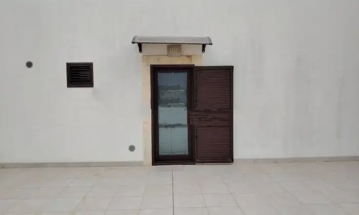 Rexer-Caponegro-Vendesi-un-delizioso-appartamento-fronte-mare-a-Avola-Altro