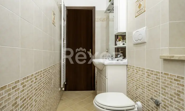 Rexer-Assisi-Casolare-con-Terreno-e-Uliveto-Altro