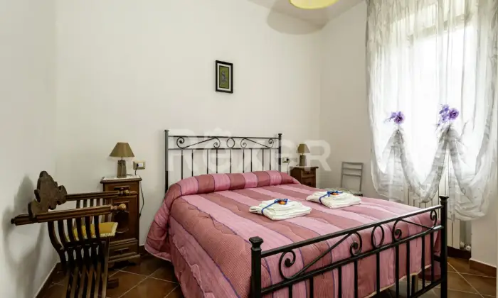 Rexer-Assisi-Casolare-con-Terreno-e-Uliveto-Altro