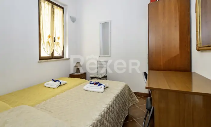 Rexer-Assisi-Casolare-con-Terreno-e-Uliveto-Altro