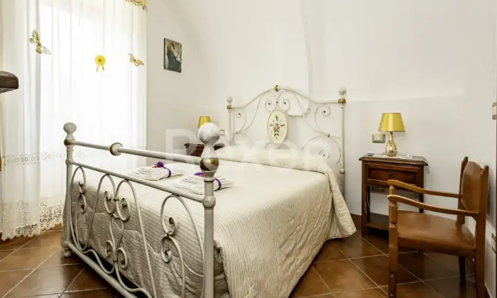 Rexer-Assisi-Casolare-con-Terreno-e-Uliveto-Altro