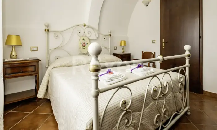 Rexer-Assisi-Casolare-con-Terreno-e-Uliveto-Altro