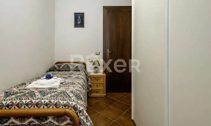 Rexer-Assisi-Casolare-con-Terreno-e-Uliveto-Altro